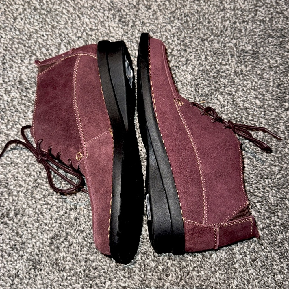 Clarks Suede Leather Nikki Class Boots in Wine